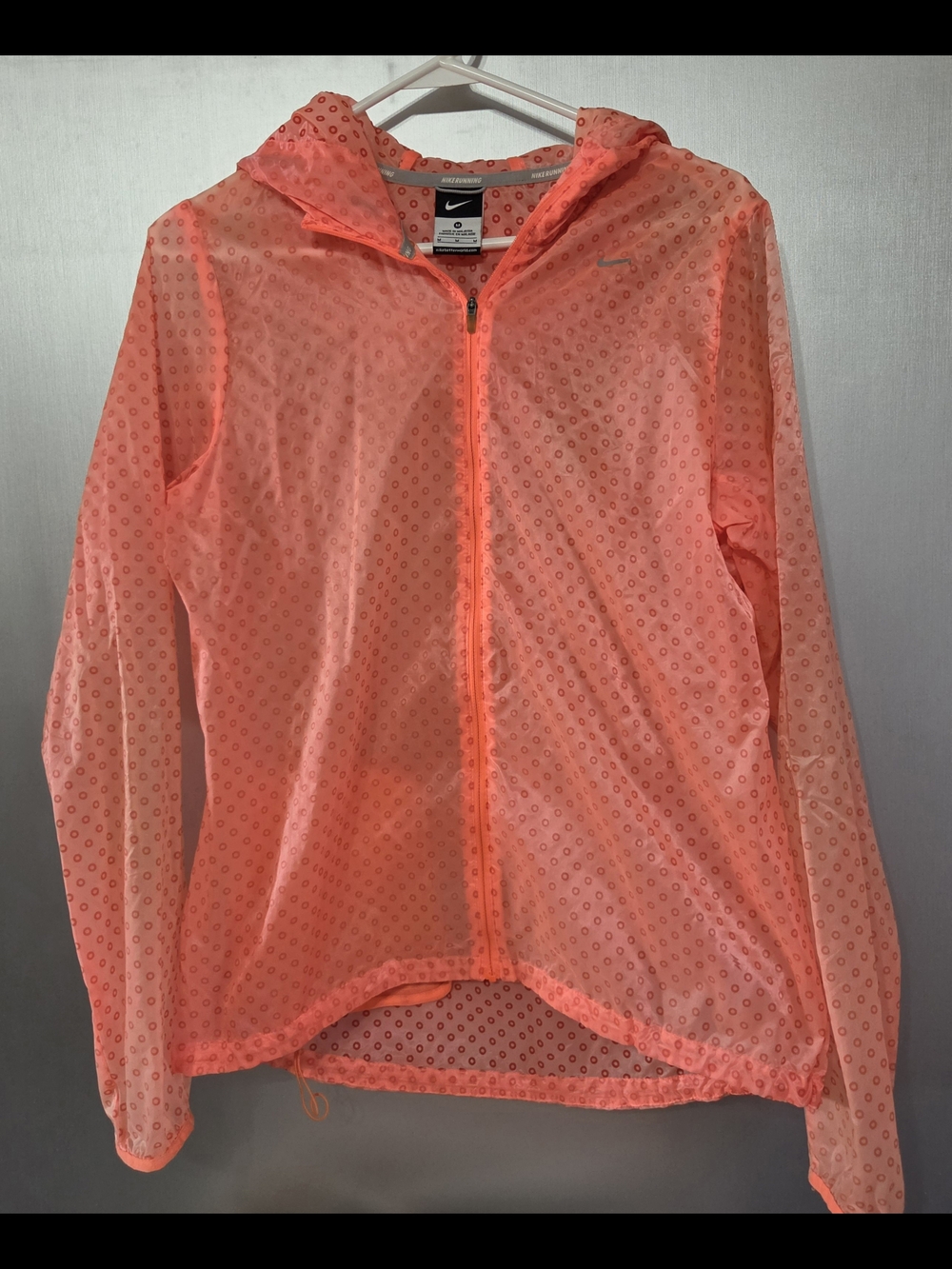Wms Nike Cyclone Vapor Jacket Running Lightweight Windbreaker Shell. Coral. Sz M
